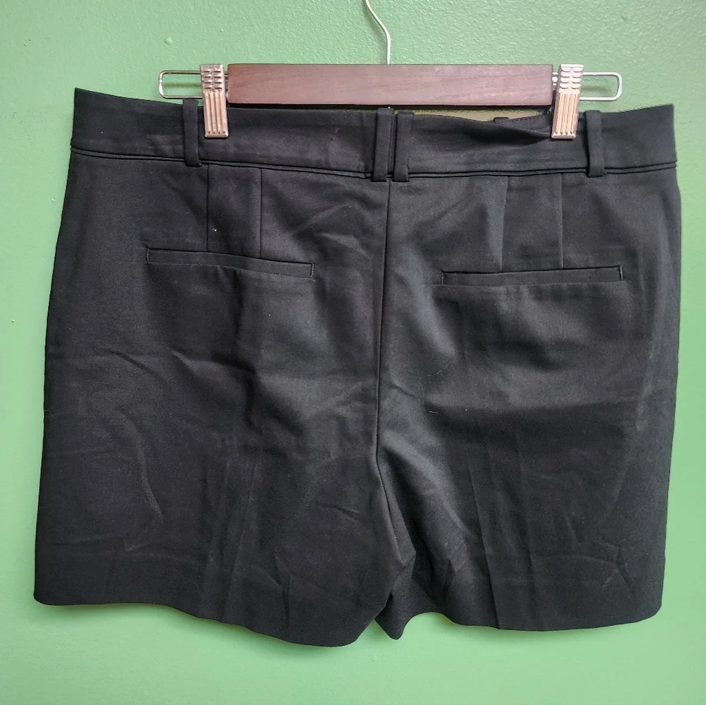White House Black Market Black Tailored Shorts | Size 12 | 5” Inseam